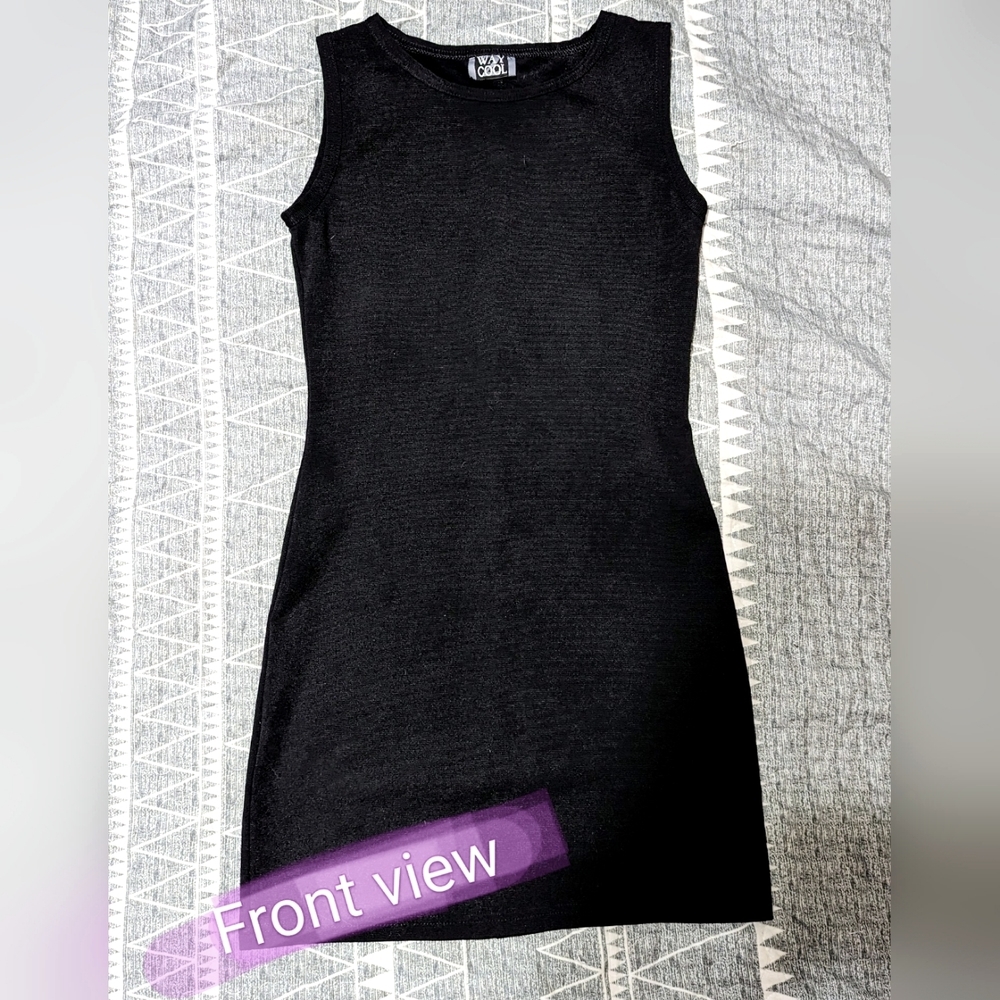 Way 2 Cool, size Small/Medium, EUC LBD the perfect closet staple, comfy fabric